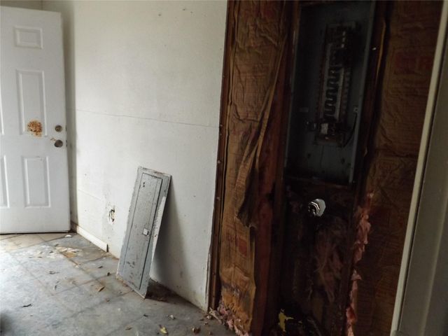 437 8th Street, Dickinson, TX 77539