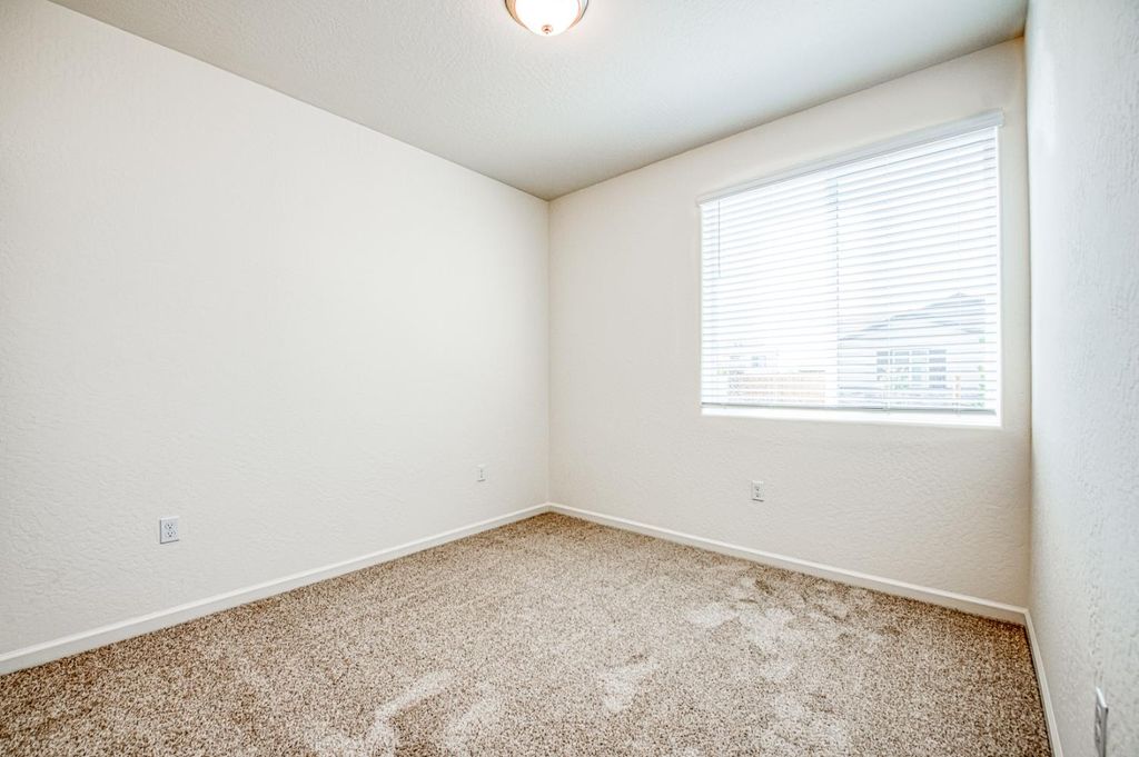 Image 15 of property listing at 1165 Significant Way W, Madera, CA 93636