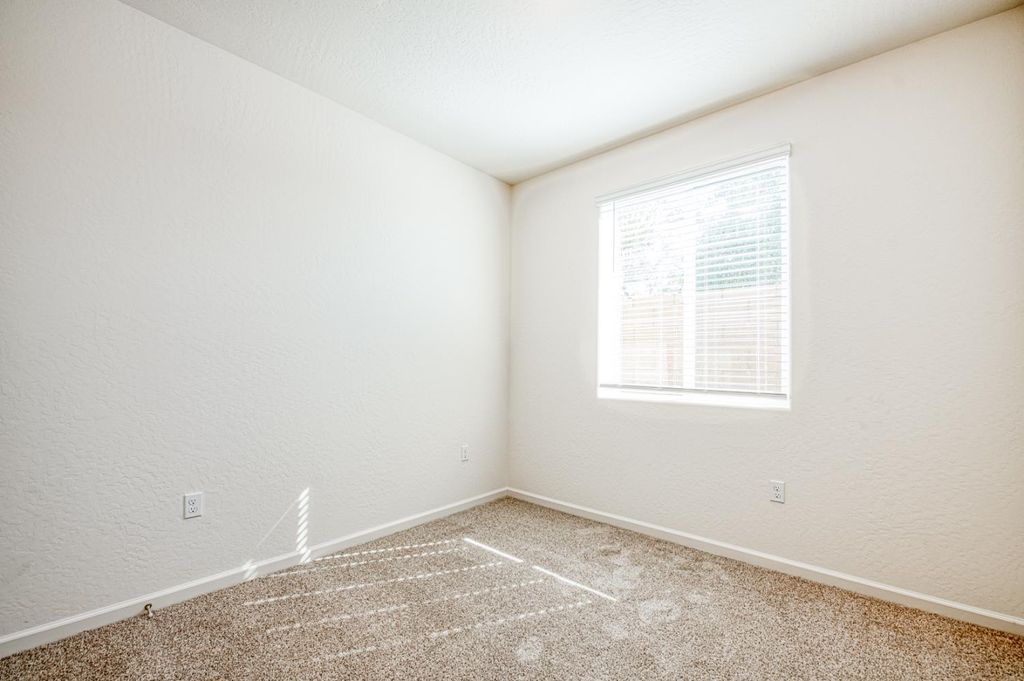 Image 18 of property listing at 1165 Significant Way W, Madera, CA 93636