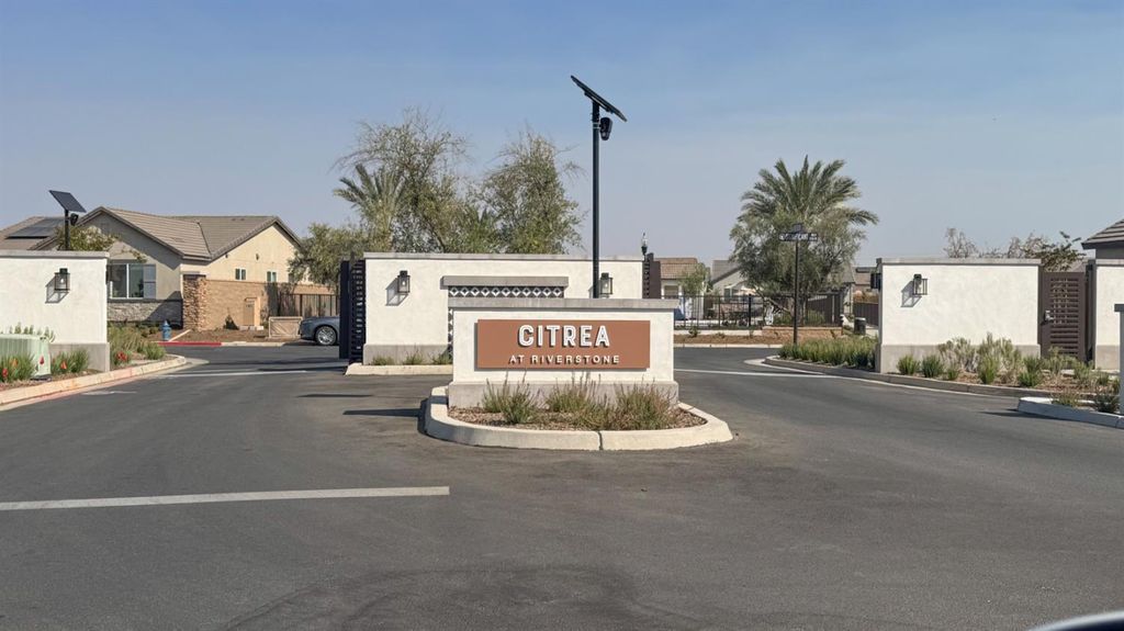 Image 2 of property listing at 1165 Significant Way W, Madera, CA 93636