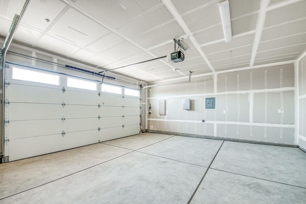 Image 27 of property listing at 1165 Significant Way W, Madera, CA 93636