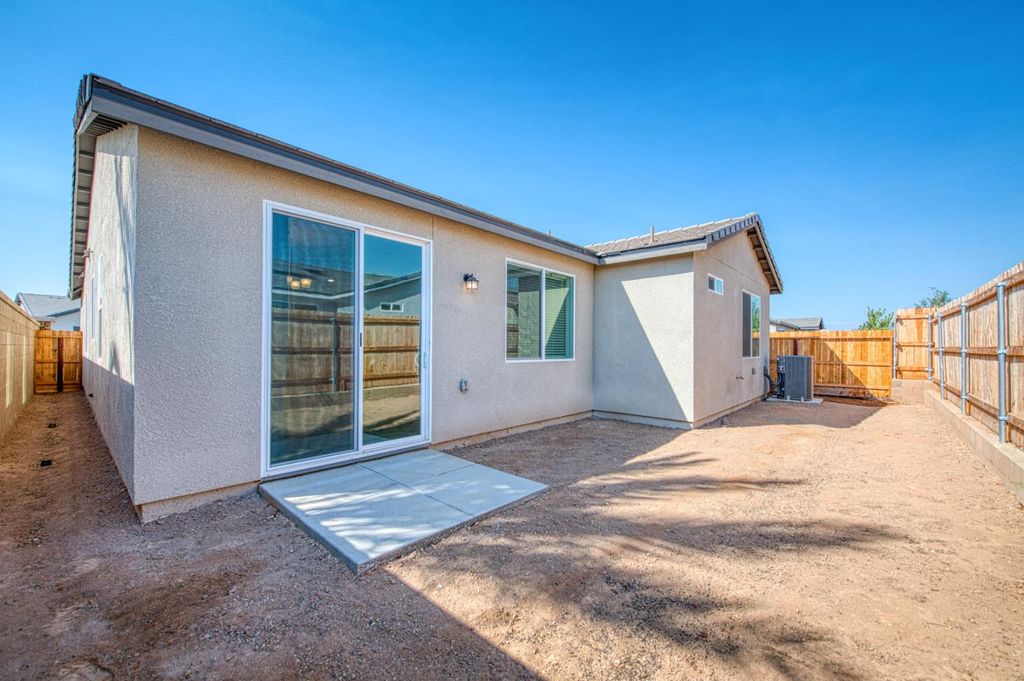 Image 28 of property listing at 1165 Significant Way W, Madera, CA 93636