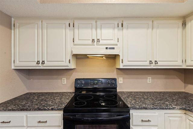 2304 SW 101st Street, Oklahoma City, OK 73159