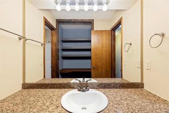 2304 SW 101st Street, Oklahoma City, OK 73159