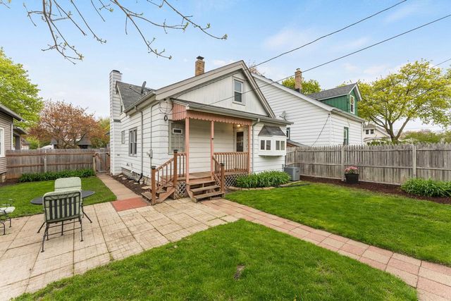 528 Oak Park COURT, Milwaukee, WI 53214