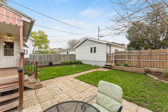 528 Oak Park COURT, Milwaukee, WI 53214