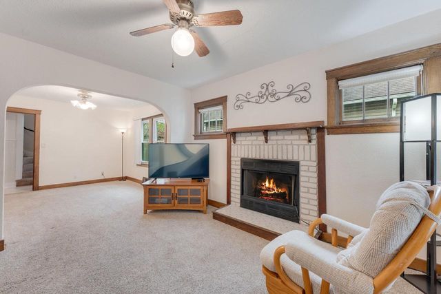 528 Oak Park COURT, Milwaukee, WI 53214