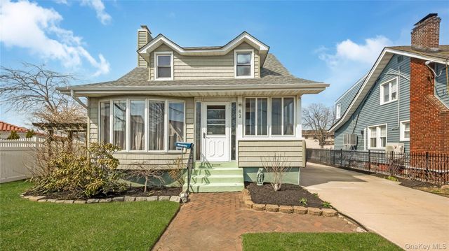 62 W 1st Street, Freeport, NY 11520