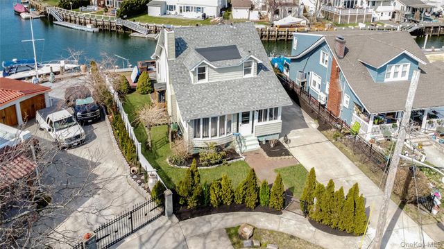 62 W 1st Street, Freeport, NY 11520