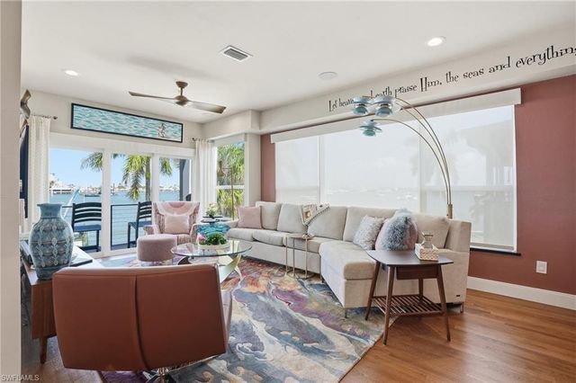 280 Primo DR, Fort Myers Beach, FL 33931