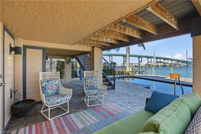 280 Primo DR, Fort Myers Beach, FL 33931