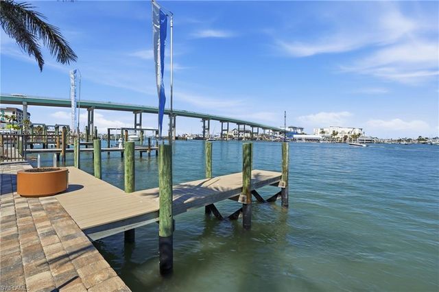 280 Primo DR, Fort Myers Beach, FL 33931