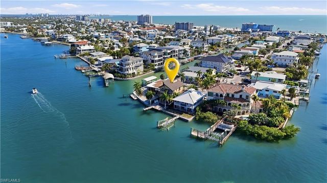 280 Primo DR, Fort Myers Beach, FL 33931