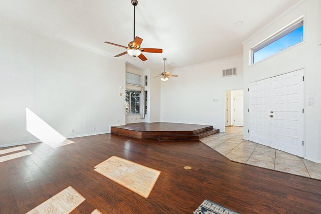 7300 Freedom Court NE, Albuquerque, NM 87109