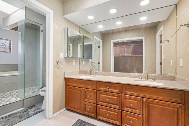 7300 Freedom Court NE, Albuquerque, NM 87109