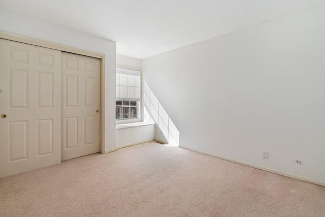 7300 Freedom Court NE, Albuquerque, NM 87109