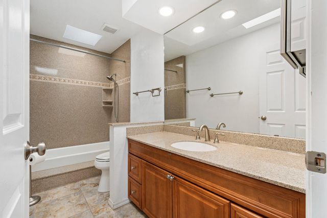 7300 Freedom Court NE, Albuquerque, NM 87109