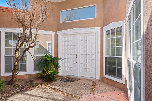 7300 Freedom Court NE, Albuquerque, NM 87109