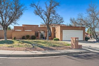 7300 Freedom Court NE, Albuquerque, NM 87109