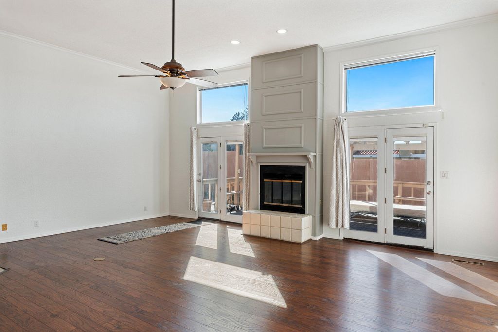 Image 11 of property listing at 7300 Freedom Court NE, Albuquerque, NM 87109