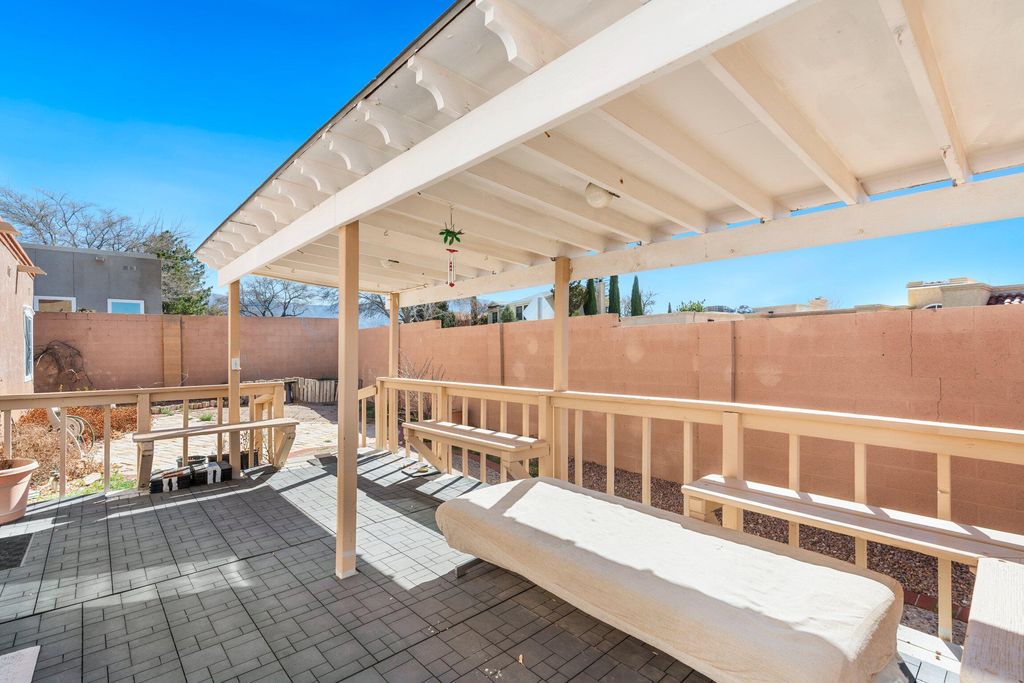 Image 28 of property listing at 7300 Freedom Court NE, Albuquerque, NM 87109