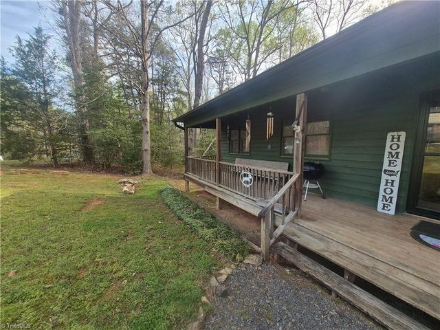 324 Pinecrest Circle, Troy, NC 27371