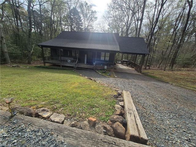 324 Pinecrest Circle, Troy, NC 27371
