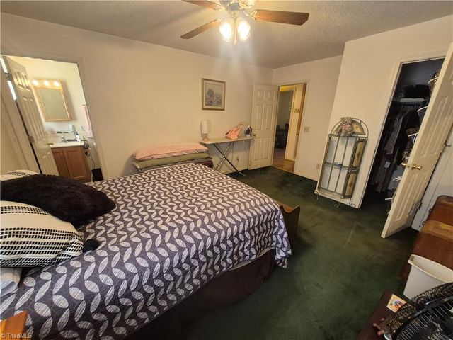 324 Pinecrest Circle, Troy, NC 27371