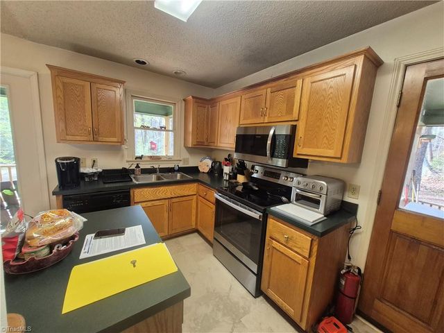 324 Pinecrest Circle, Troy, NC 27371