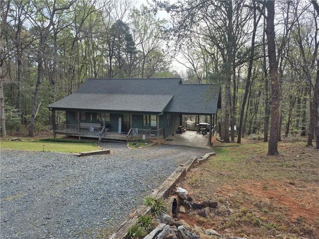 324 Pinecrest Circle, Troy, NC 27371