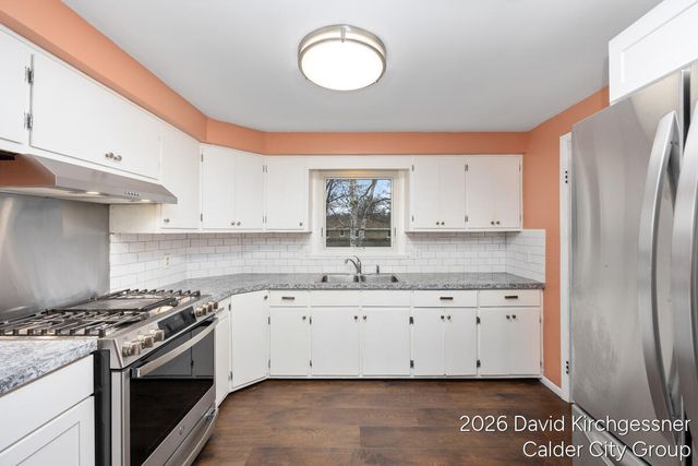 2444 Kimberly Drive, Muskegon, MI 49444