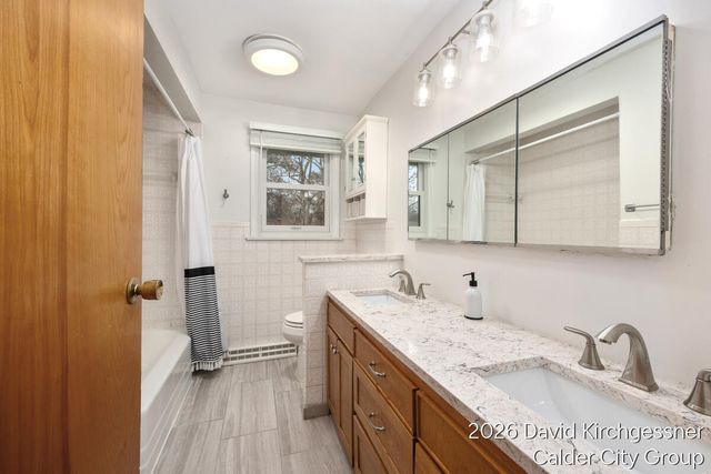 2444 Kimberly Drive, Muskegon, MI 49444