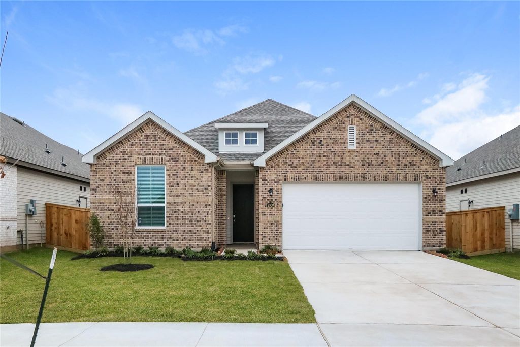 2350 Cohorn Trail, Richmond, TX 77469