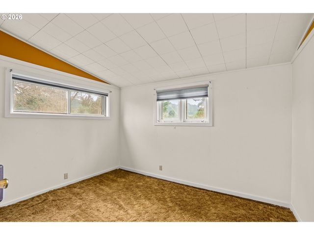 82481 GREENWOOD St, Creswell, OR 97426