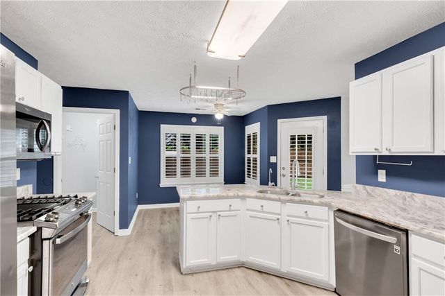 5461 Evergreen Forest Court, Flowery Branch, GA 30542