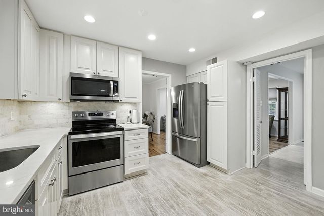 12871 VALLEYWOOD DR, Woodbridge, VA 22192