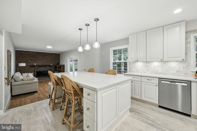 12871 VALLEYWOOD DR, Woodbridge, VA 22192