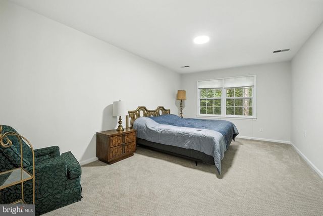 12871 VALLEYWOOD DR, Woodbridge, VA 22192