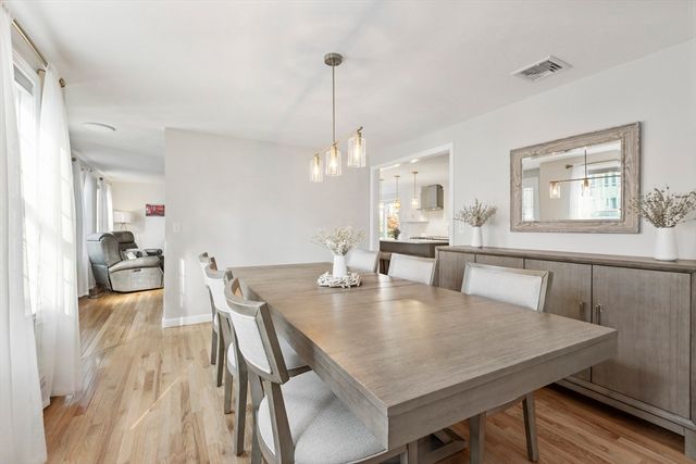 68 Metacomet Ave, Taunton, MA 02718