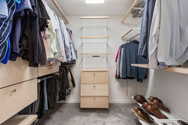 68 Metacomet Ave, Taunton, MA 02718