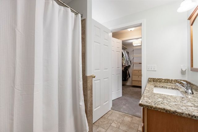 68 Metacomet Ave, Taunton, MA 02718