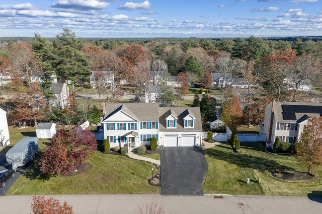 68 Metacomet Ave, Taunton, MA 02718