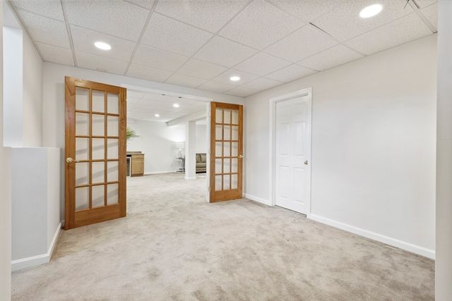 68 Metacomet Ave, Taunton, MA 02718