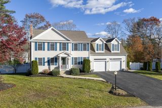 68 Metacomet Ave, Taunton, MA 02718