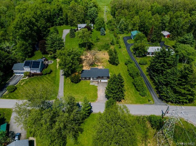 52 Rudolph Road, Modena, NY 12548