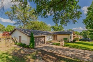 14070 Invicta Drive, Florissant, MO 63034