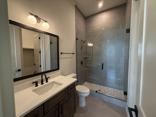 510 St Charles Dr, Arrington, TN 37014