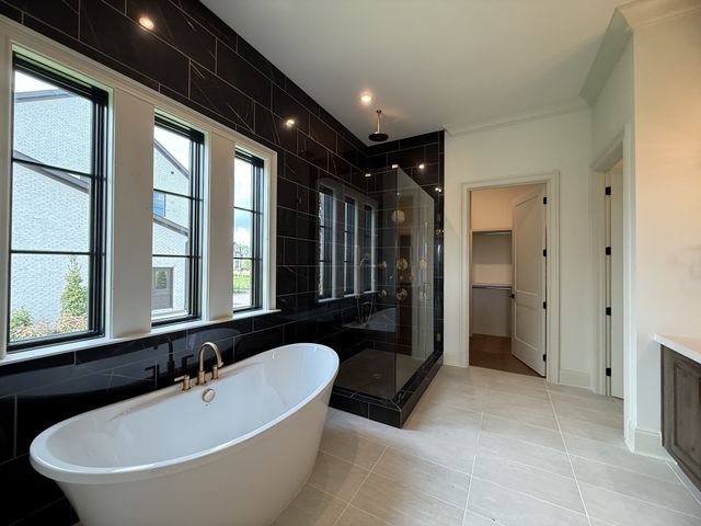 510 St Charles Dr, Arrington, TN 37014
