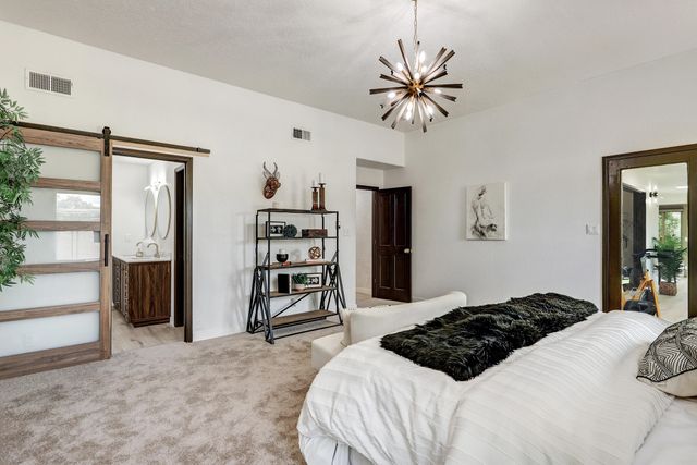 6425 Guadalupe Place NW, Los Ranchos, NM 87107
