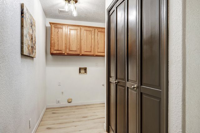 6425 Guadalupe Place NW, Los Ranchos, NM 87107